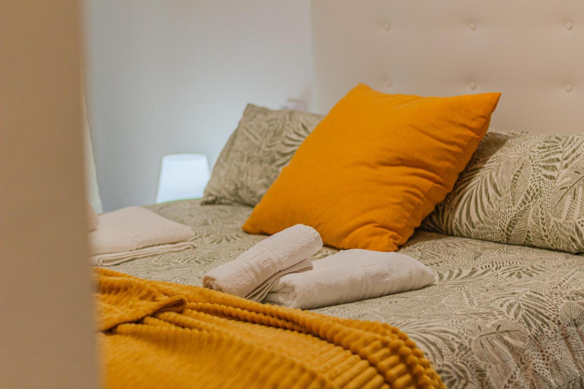 Menabrea Holiday House Near The Beach And Airport Santa Pola Esterno foto