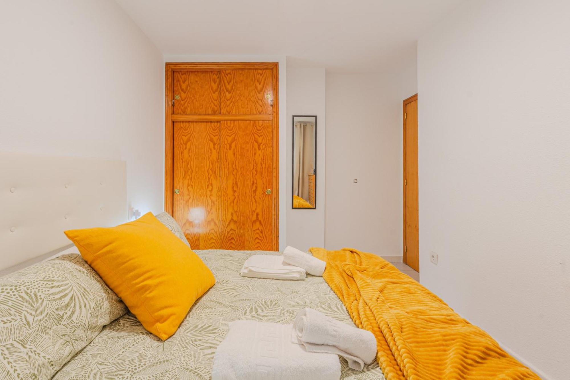Menabrea Holiday House Near The Beach And Airport Santa Pola Esterno foto
