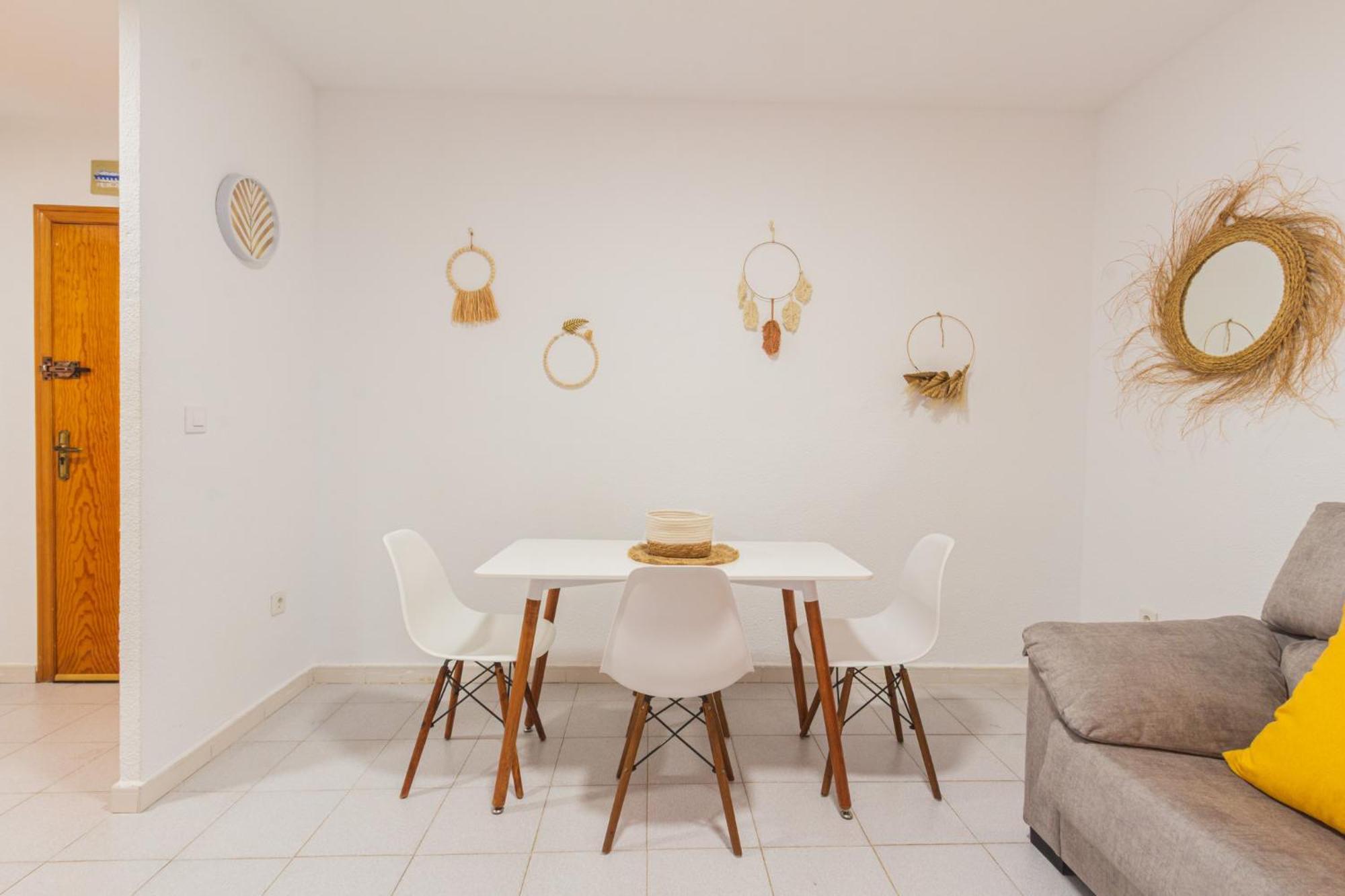 Menabrea Holiday House Near The Beach And Airport Santa Pola Esterno foto