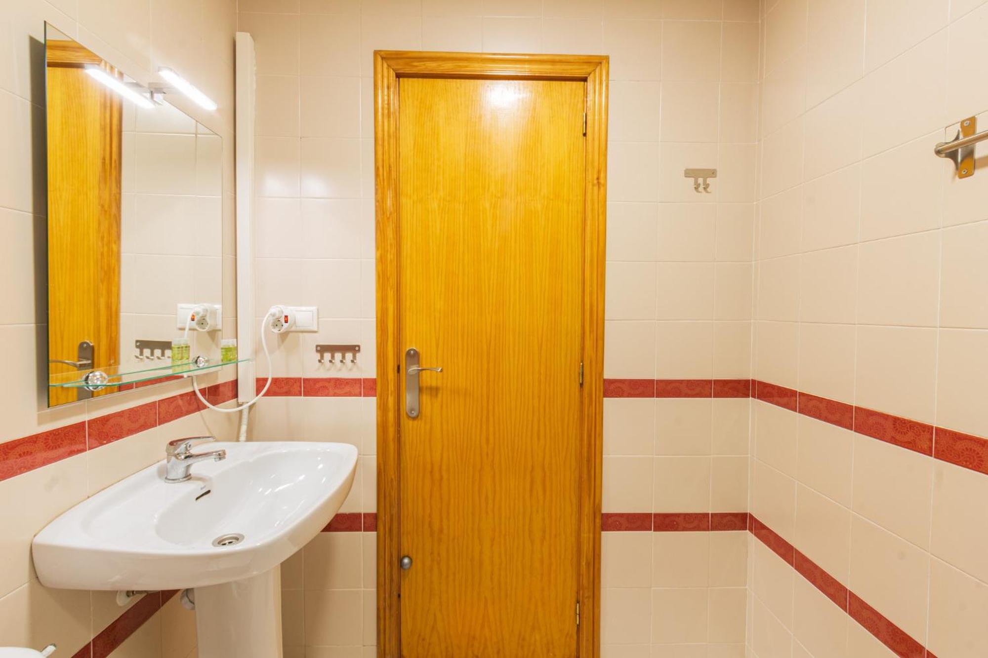 Menabrea Holiday House Near The Beach And Airport Santa Pola Esterno foto